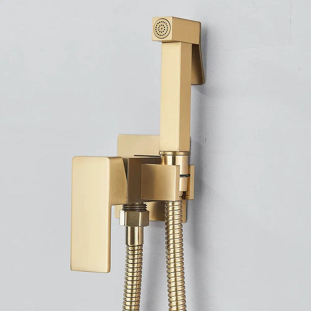 Douchette Bidet Hygiénique Or pour WC Eau Chaude/Froide - La Boutique Des Toilettes 